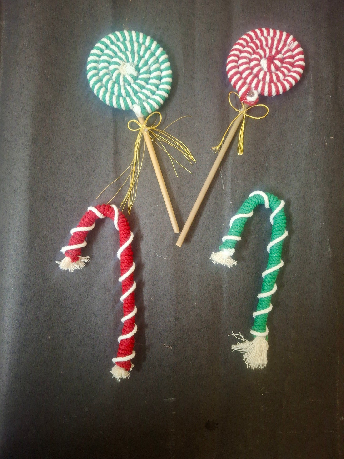 Macrame christmas ornaments-candy,candy cane - Hunar Hatti