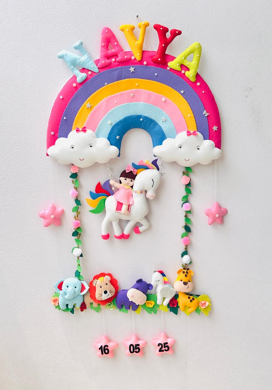 Kids hanging -Girl on Unicorn (Rainbow) - Hunar Hatti