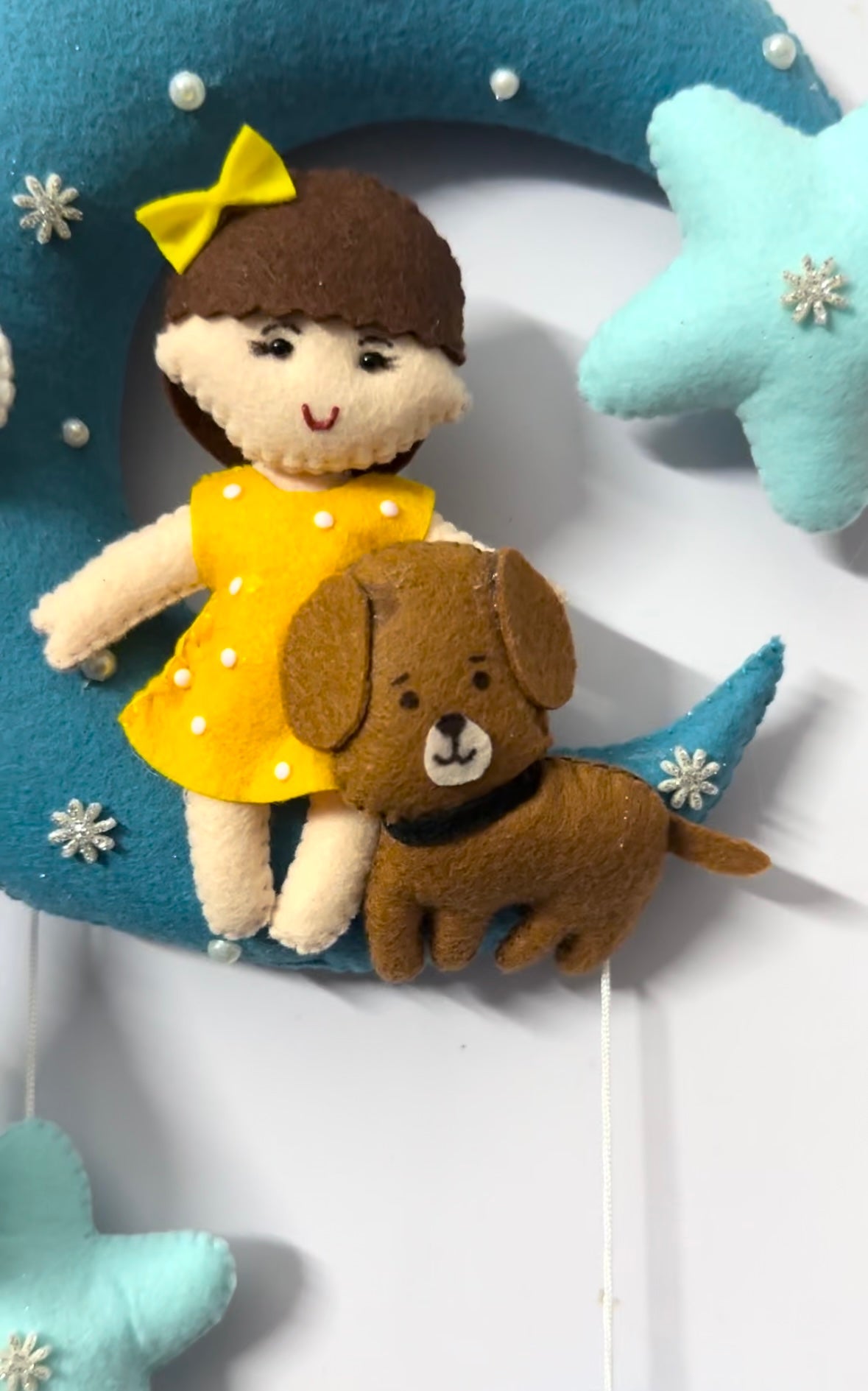 Kids hanging -Boy/Girl on Moon (BLUE)