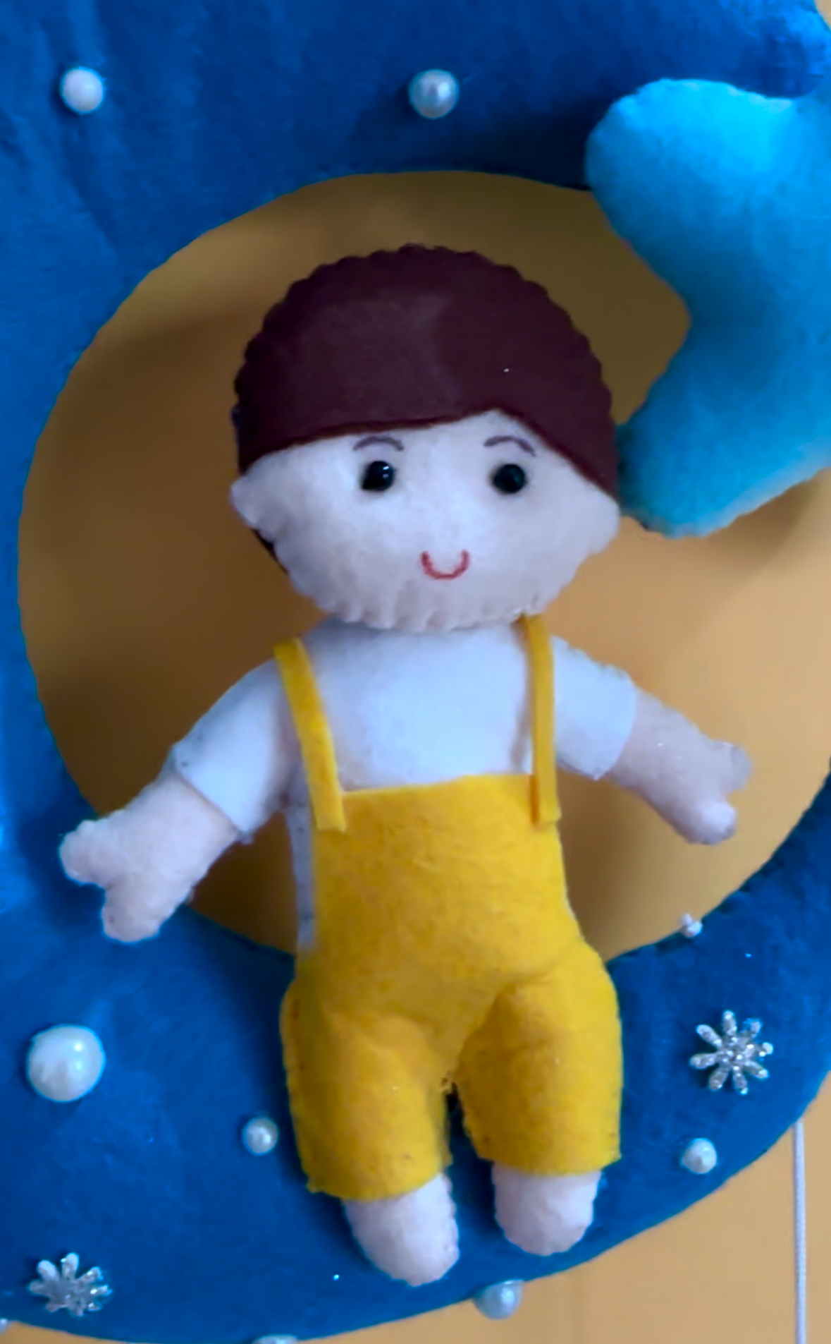 Kids hanging -Boy/Girl on Moon (BLUE)