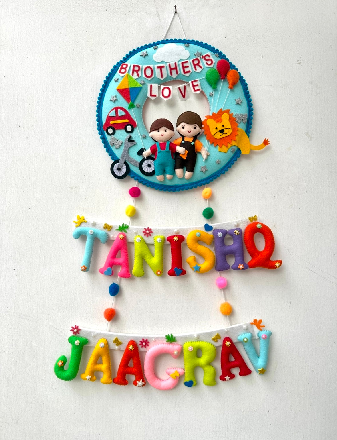 Kids hanging -2 Brothers hanging (12' size) - Hunar Hatti