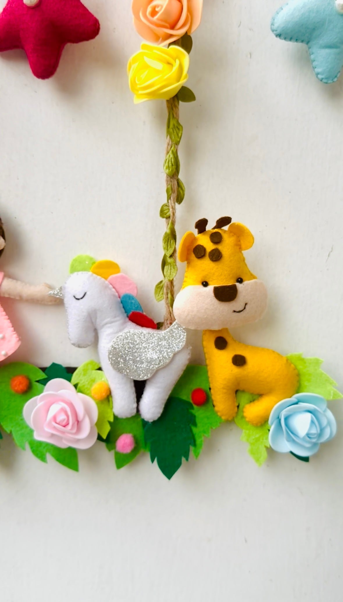 Kids hanging -Jungle Swing (Girl)