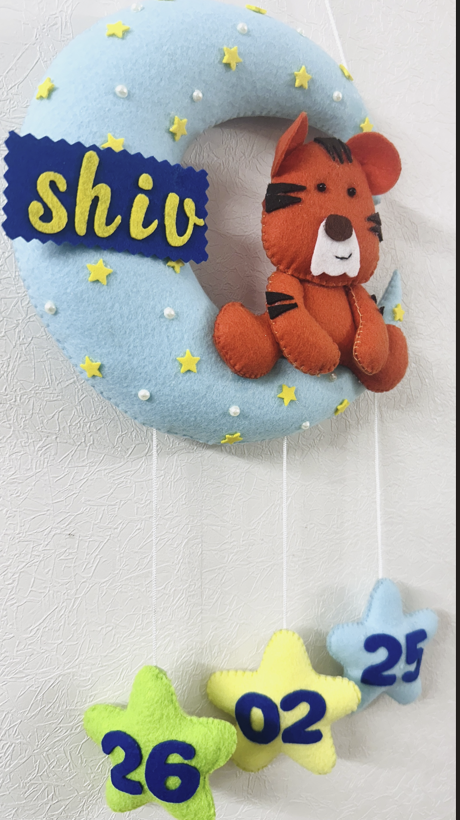 Kids hanging -Animals on Moon