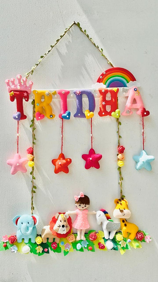 Kids hanging -Jungle Swing (Girl)