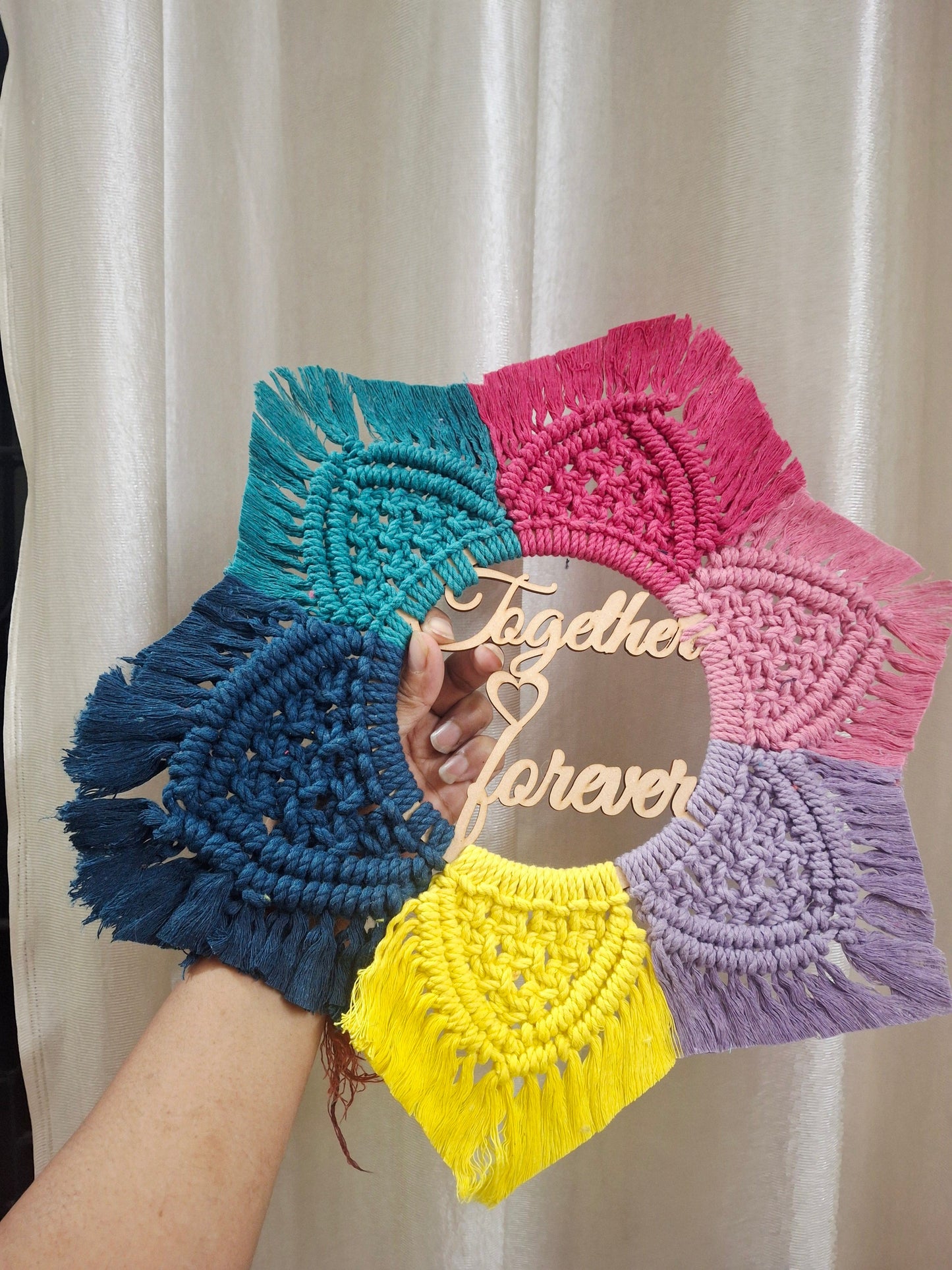 Macrame wall hanging with theme