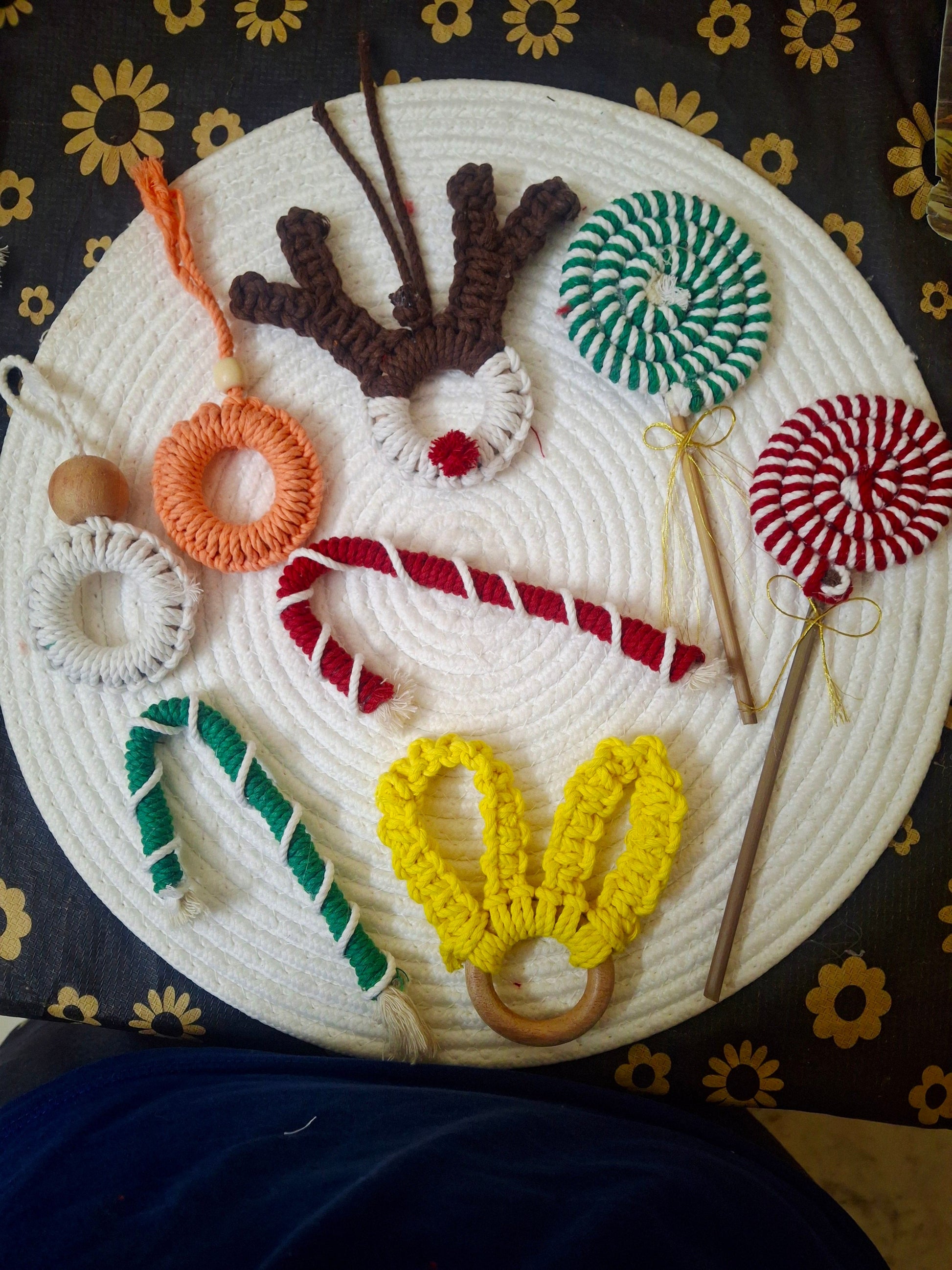 Macrame christmas ornaments - Hunar Hatti