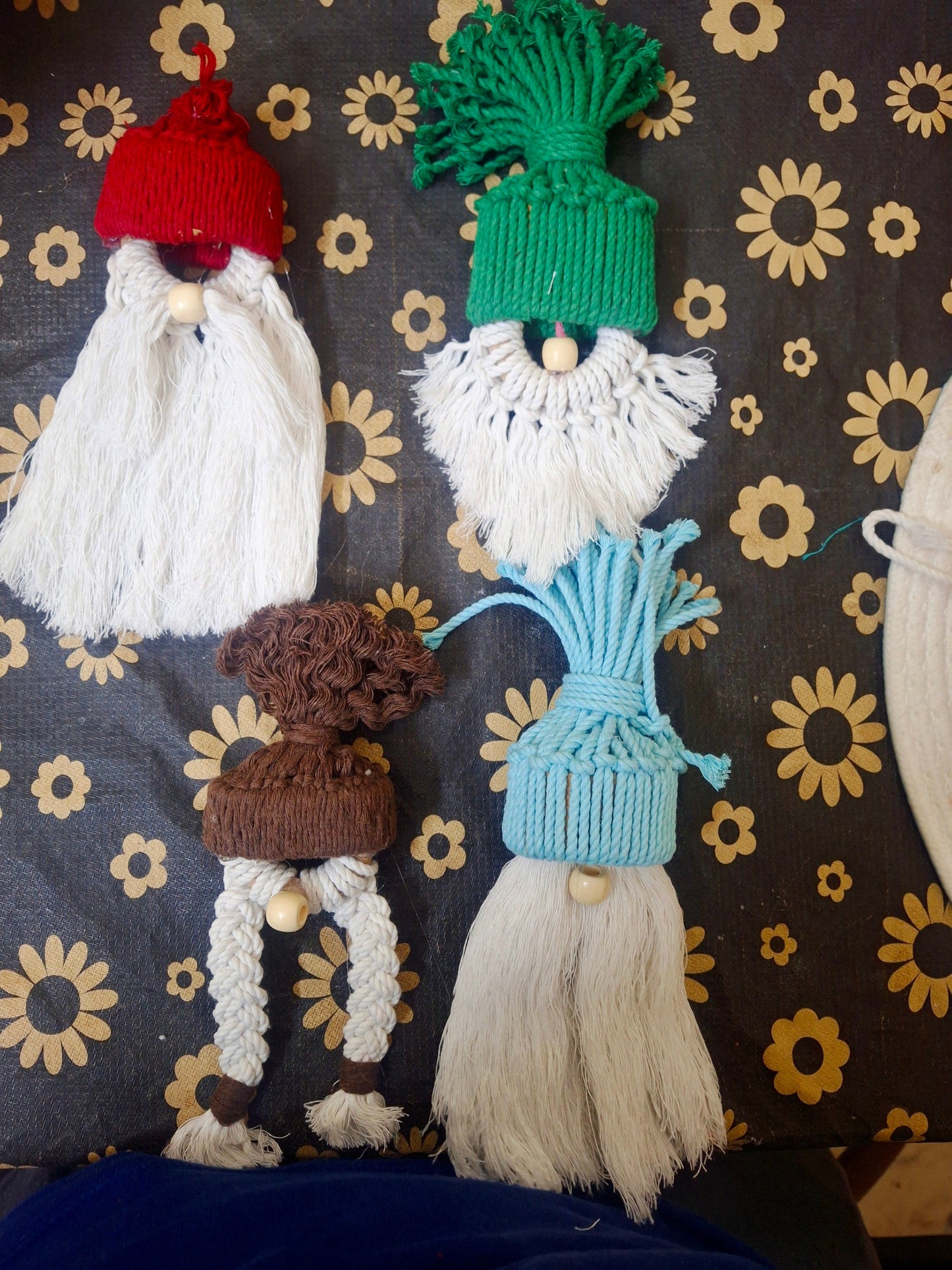 Macrame christmas gnomes - Hunar Hatti