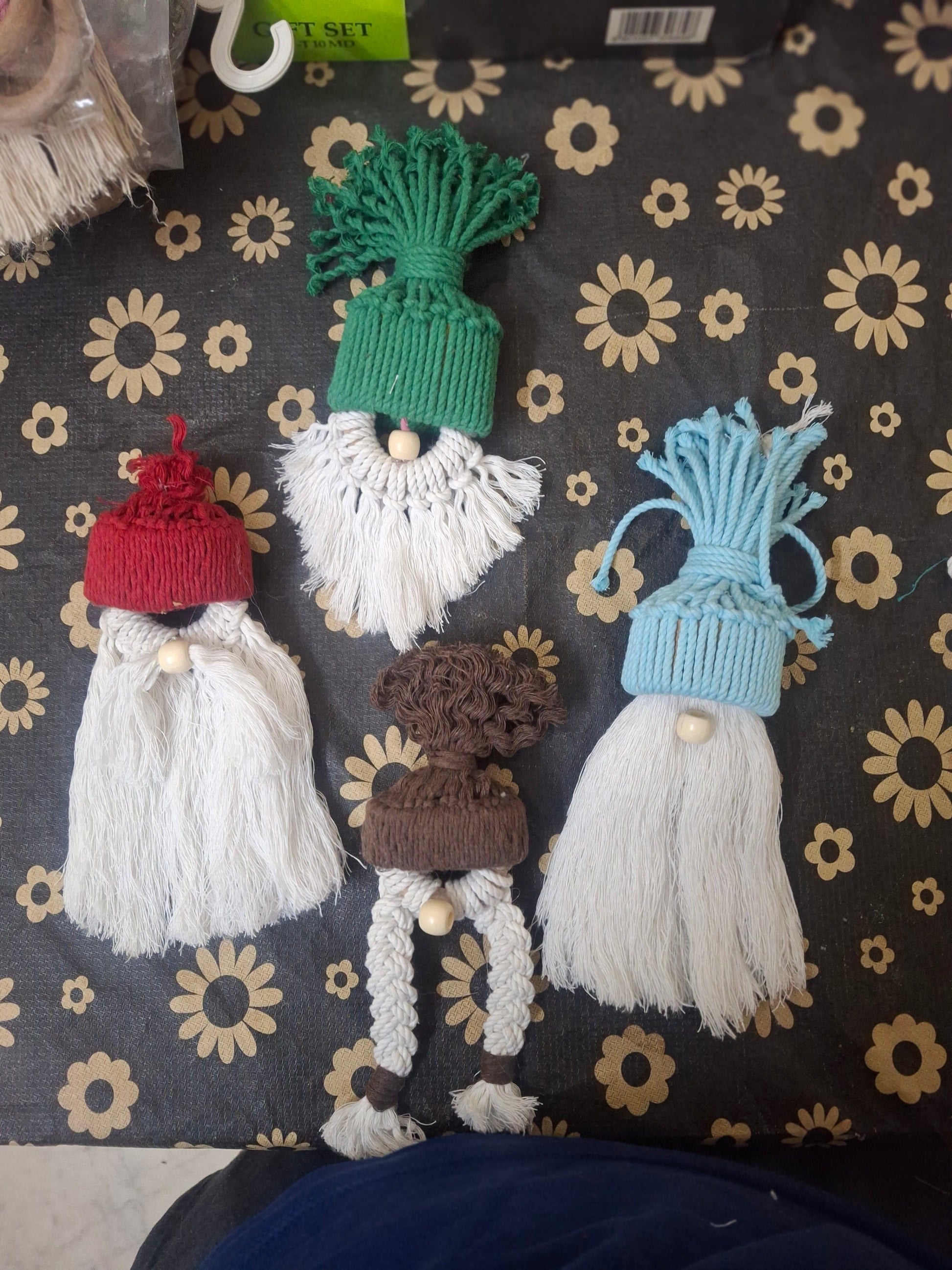 Macrame christmas gnomes - Hunar Hatti
