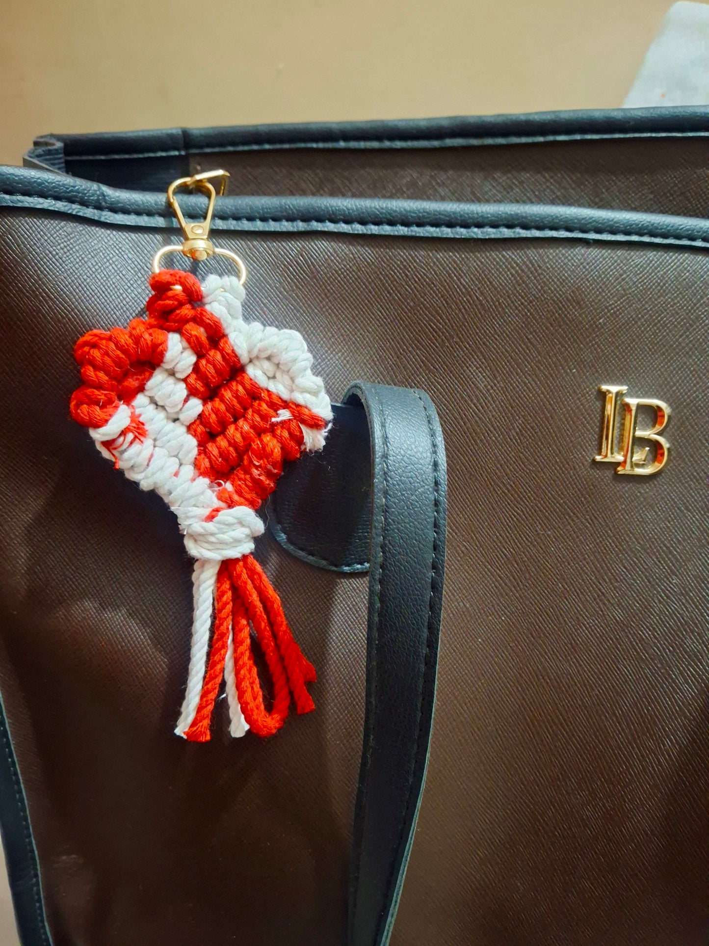 Heart keychain macrame