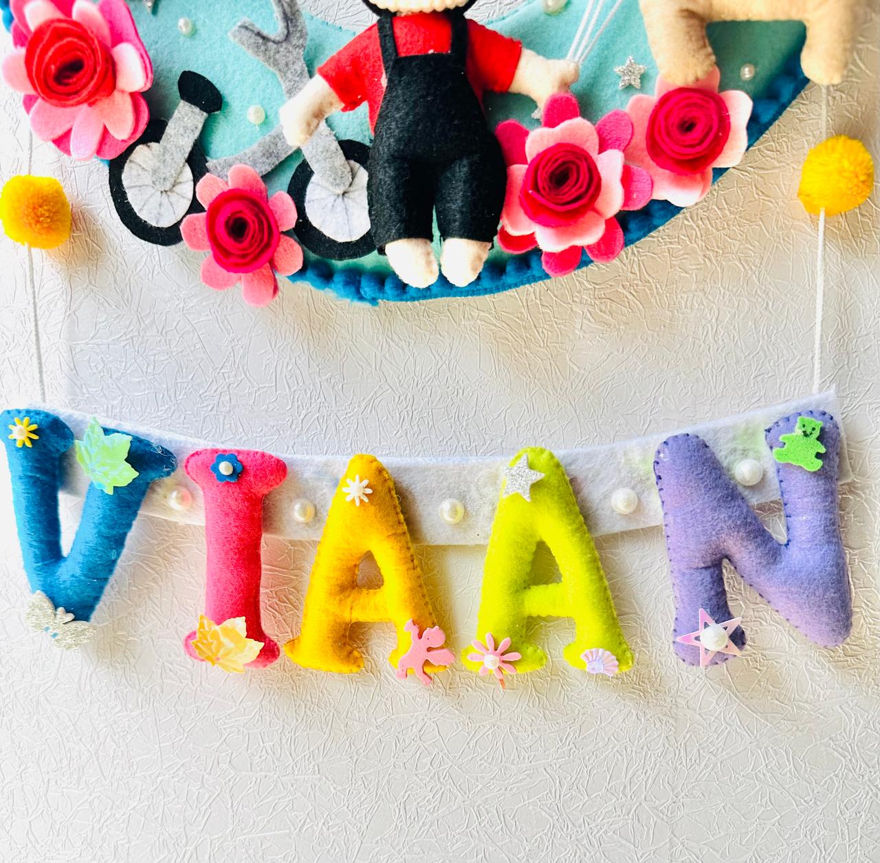 Kids hanging -Viaan Boy hanging (10' size)