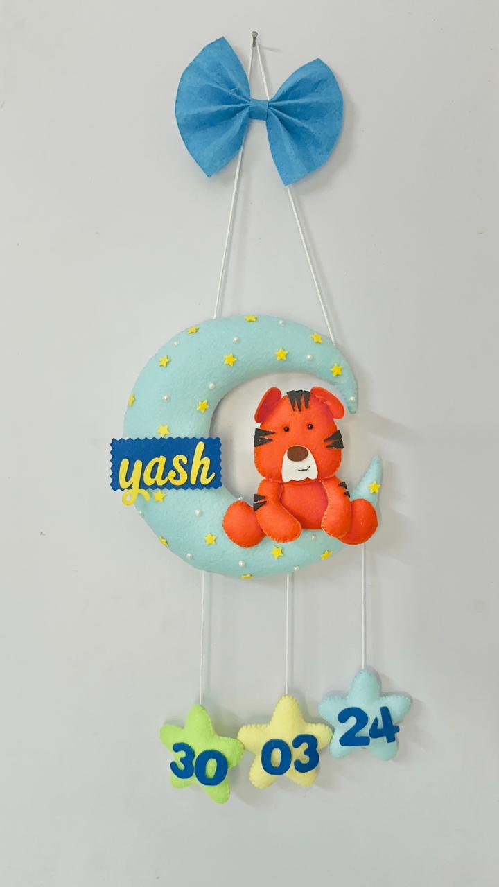 Kids hanging -Animals on Moon