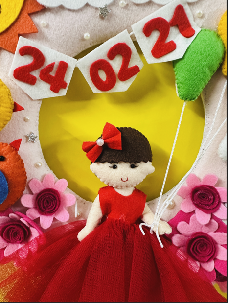 Kids hanging -Kaishvi Girl hanging (10' size)