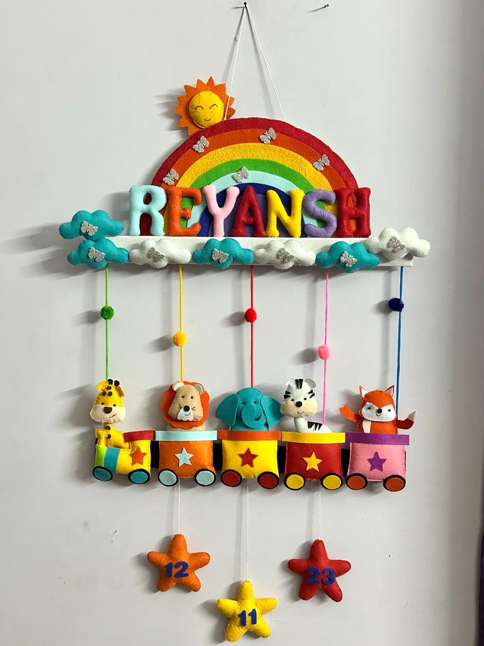 Kids hanging -Animal Train (Single Name)