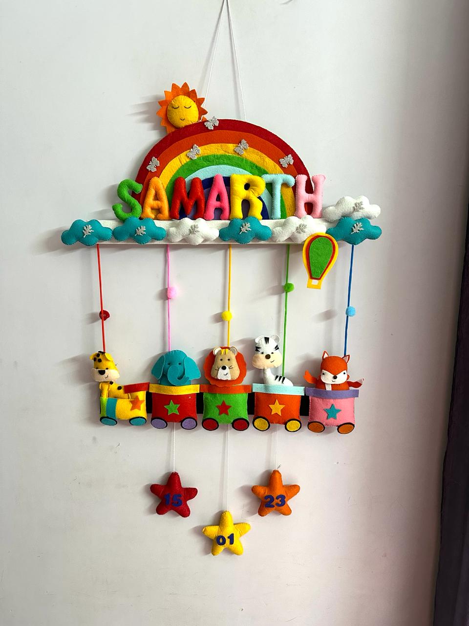 Kids hanging -Animal Train (Single Name)