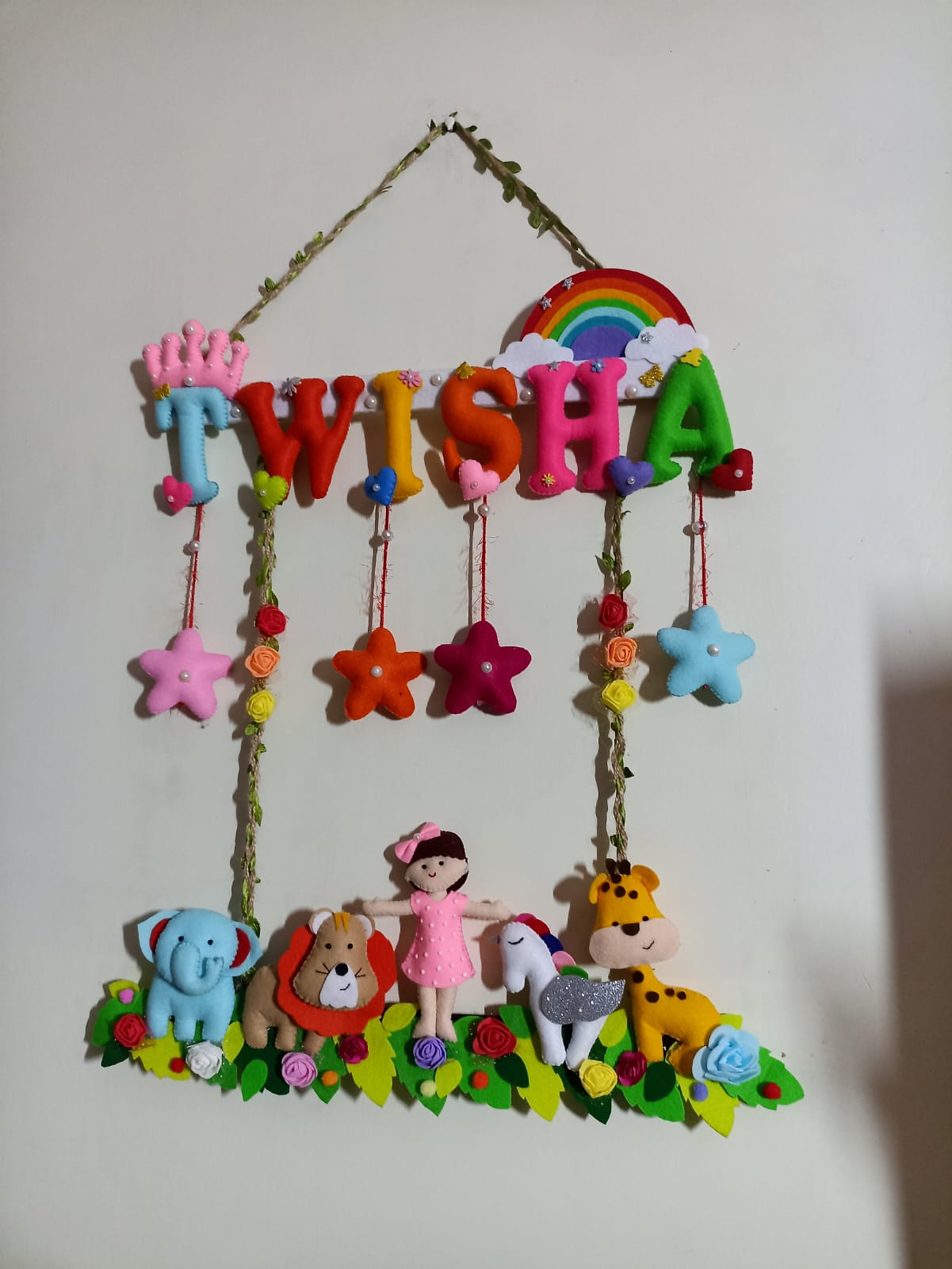 Kids hanging -Jungle Swing (Girl)