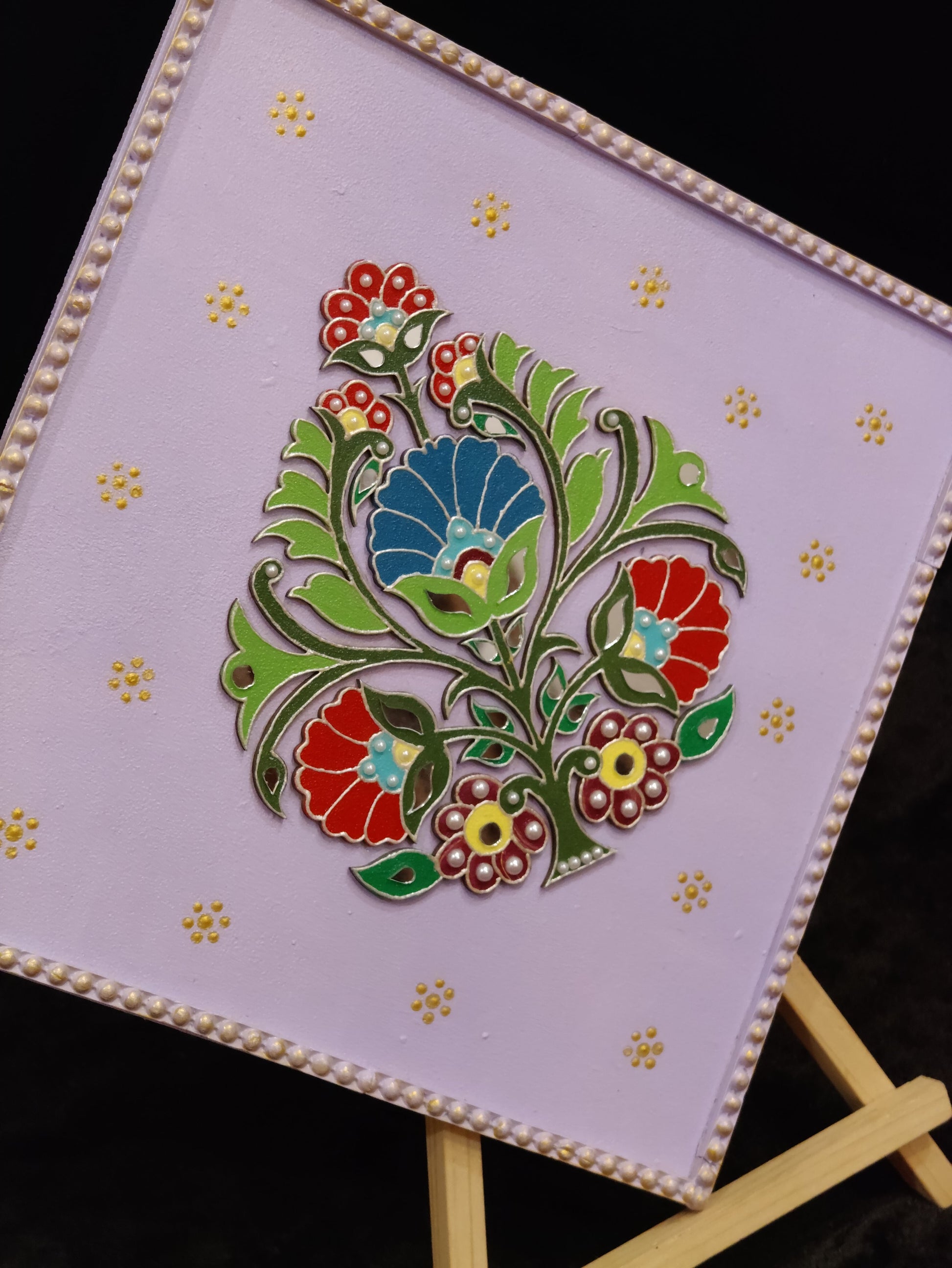 Handmade wall decor art piece - Hunar Hatti