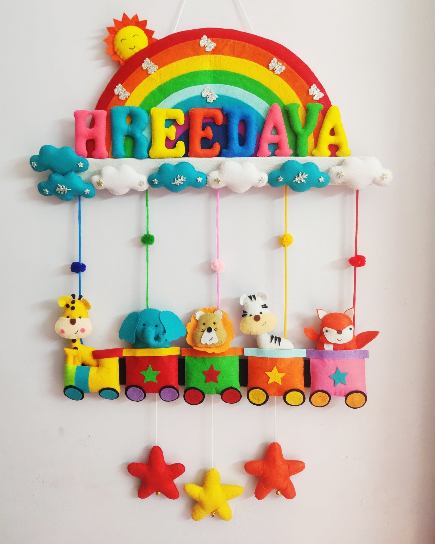 Kids hanging -Animal Train (Single Name)