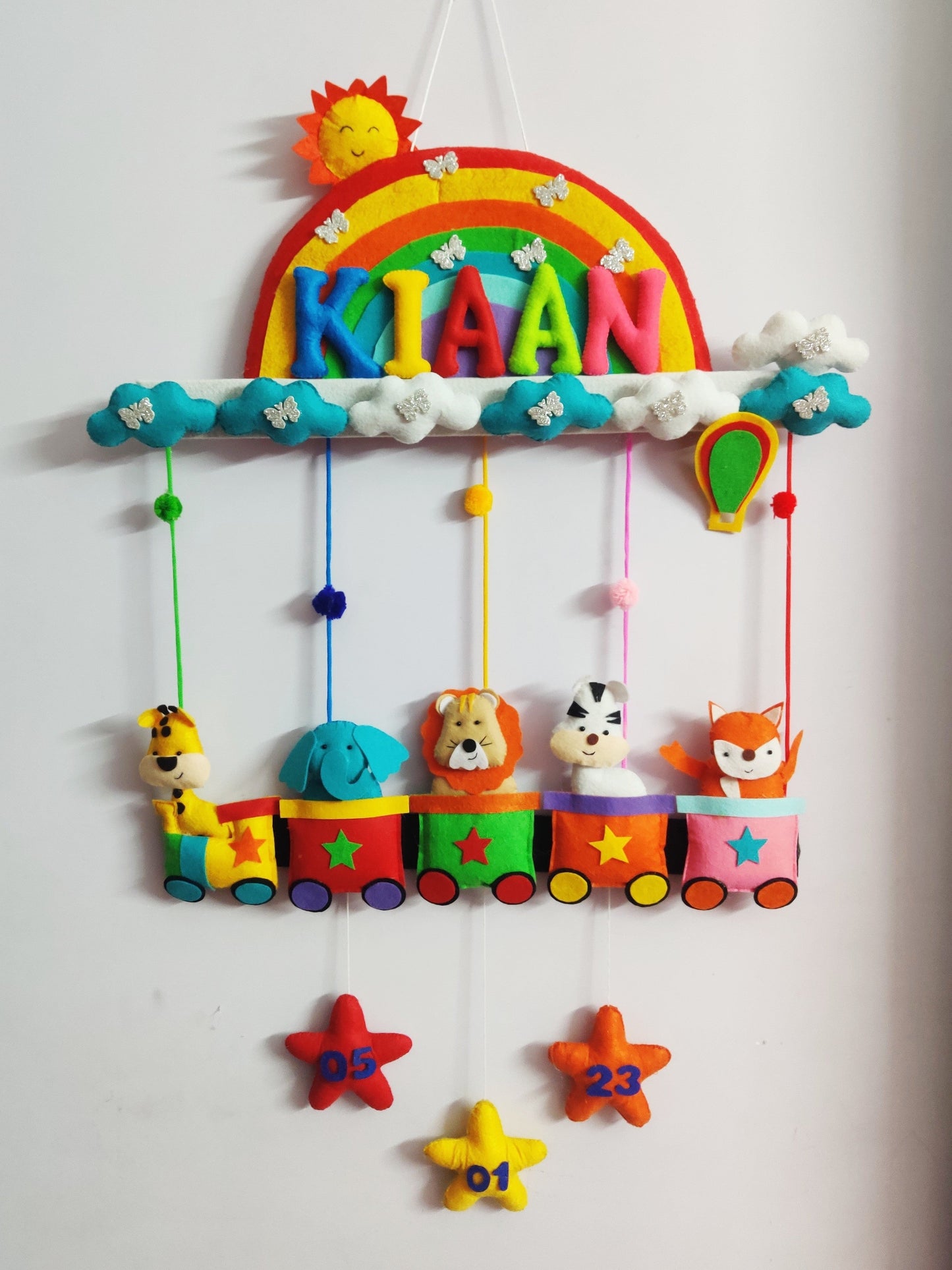Kids hanging -Animal Train (Single Name)