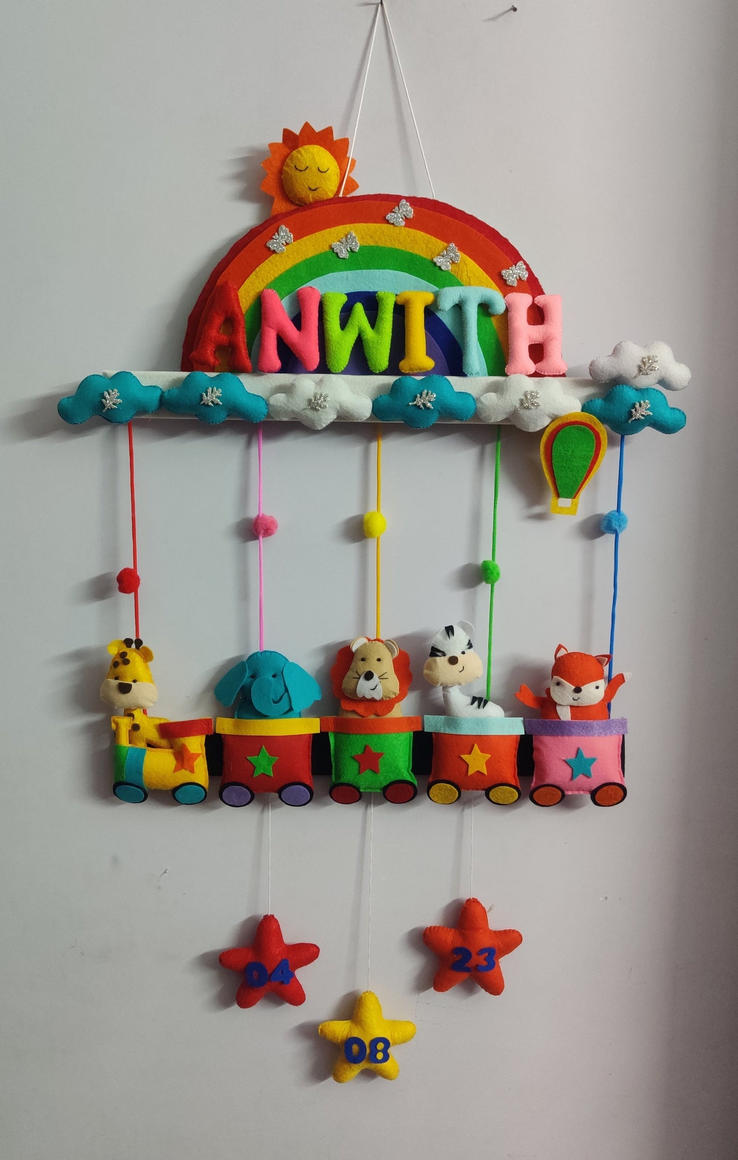 Kids hanging -Animal Train (Single Name)