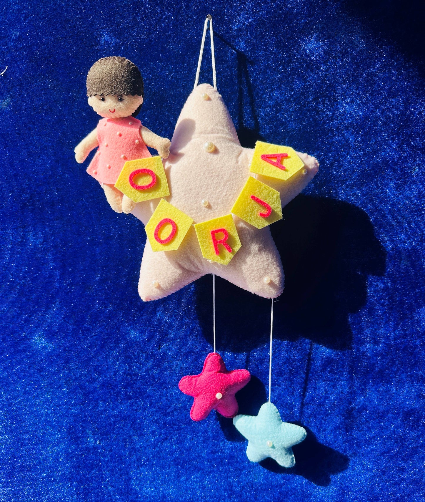 Kids hanging -Big stars