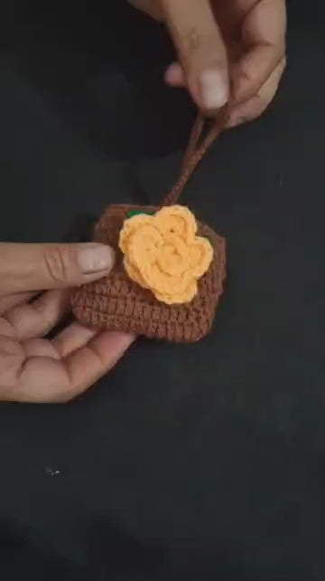 earpod gif.mp4