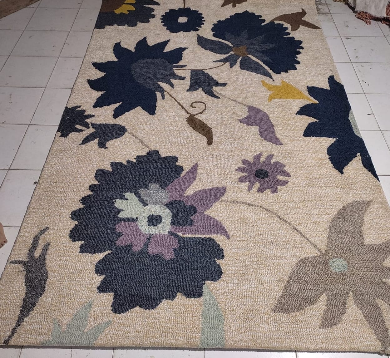 Flower design Handtufted Carpets - Hunar Hatti
