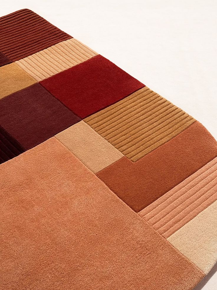 Abstract designed Hand tufted carpets - Hunar Hatti